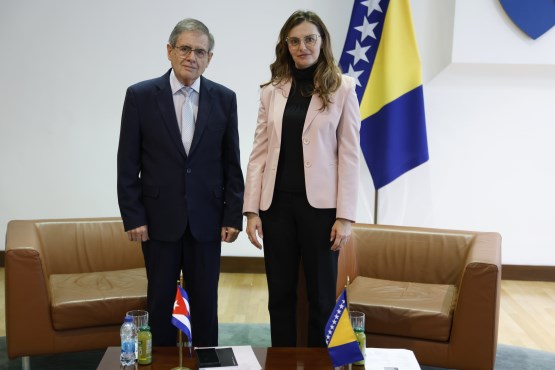 Članica Grupe prijateljstva PSBiH za Sjevernu i Južnu Ameriku, Australiju, Okeaniju i Japan Ermina Salkičević – Dizdarević primila u oproštajnu posjetu ambasadora Republike Kube za BiH
